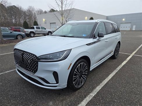 Used 2025 Lincoln Aviator Black Label image 7