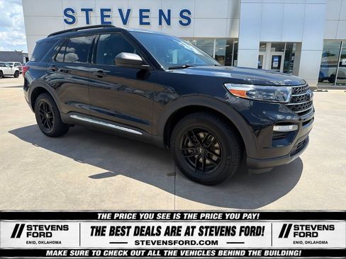 Used 2020 Ford Explorer XLT w/ Equipment Group 202A AWD/4WD image 3