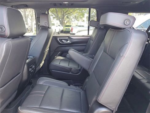 Used 2024 Chevrolet Suburban RST w/ Luxury Package image 9