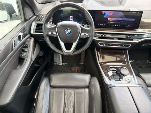 Used 2025 BMW X5 xDrive50e AWD/4WD image 30