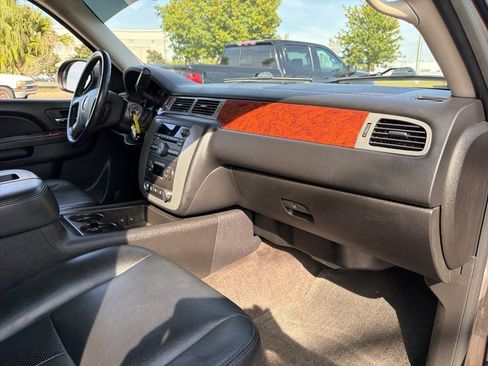 Used 2014 GMC Yukon SLE image 13