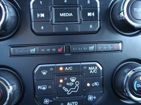 Used 2016 Ford Expedition Limited RWD image 33