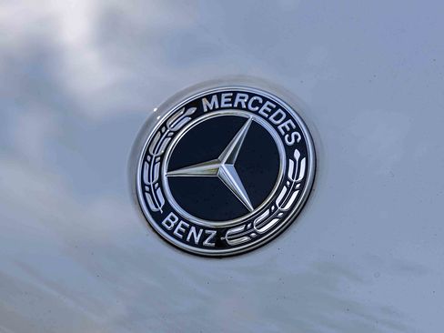 Used 2024 Mercedes-Benz GLE 350 4MATIC image 32