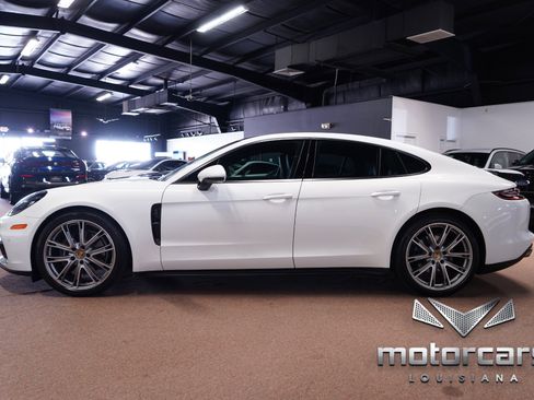 Used 2018 Porsche Panamera image 4