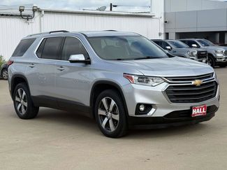 Used 2018 Chevrolet Traverse LT image 1