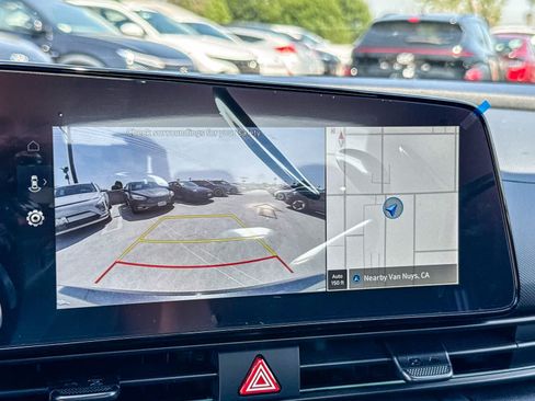 Used 2025 Hyundai Elantra SEL FWD image 28