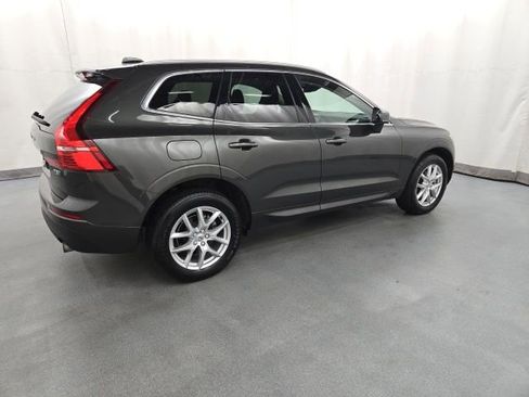 Used 2021 Volvo XC60 T5 Momentum image 4