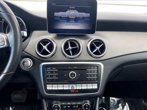 Used 2020 Mercedes-Benz GLA 250 4MATIC image 38