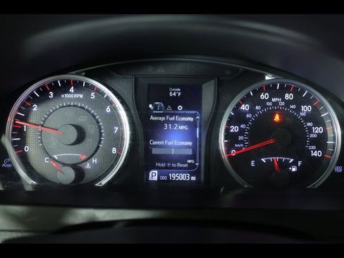 Used 2015 Toyota Camry SE image 17