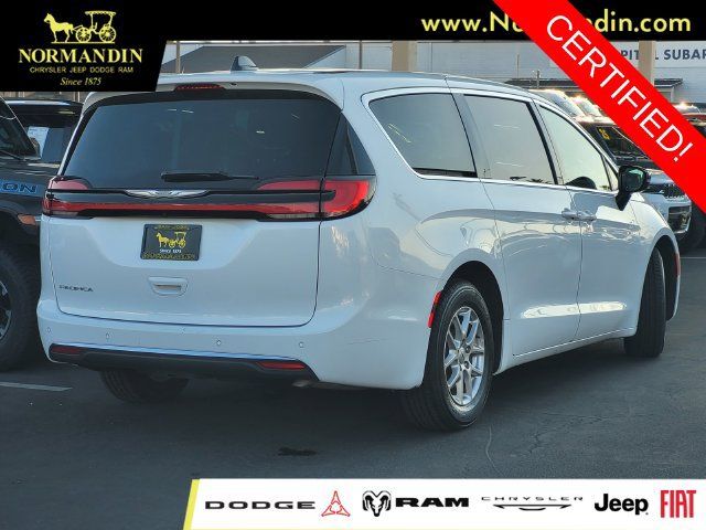 Certified 2024 Chrysler Pacifica Touring-L FWD image 3