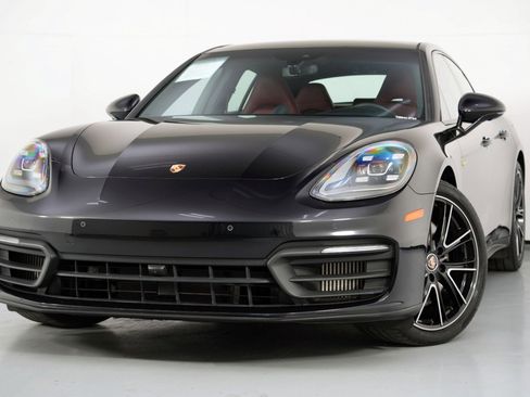 Used 2022 Porsche Panamera 4 w/ Premium Package image 3