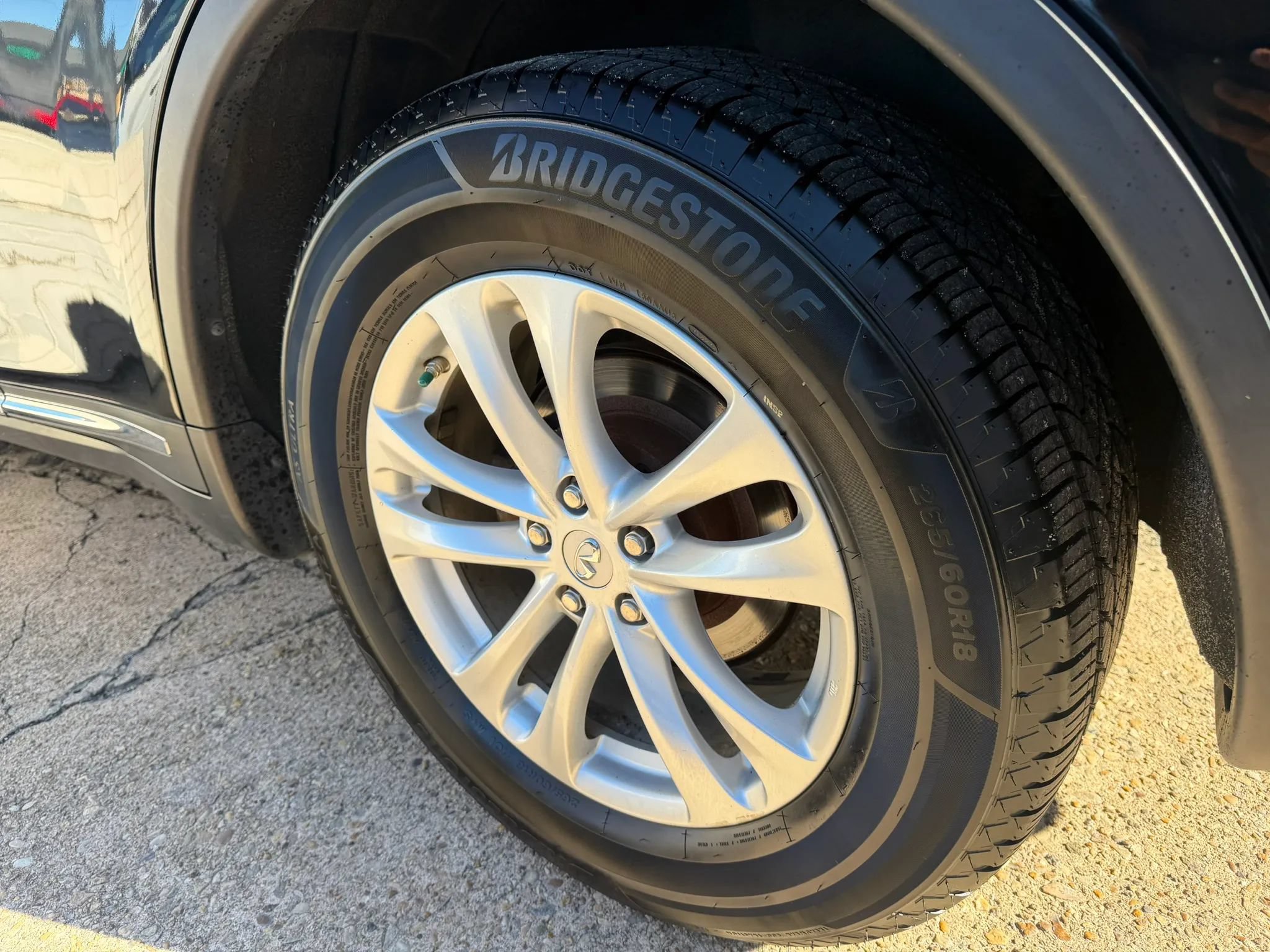 Used 2015 INFINITI QX70 2WD w/ Premium Package image 27