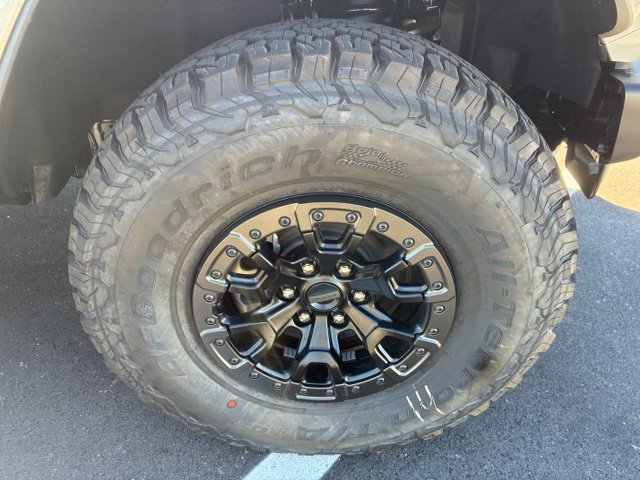 New 2026 Ford Bronco Raptor w/ Interior Carbon Fiber Pack AWD/4WD image 16