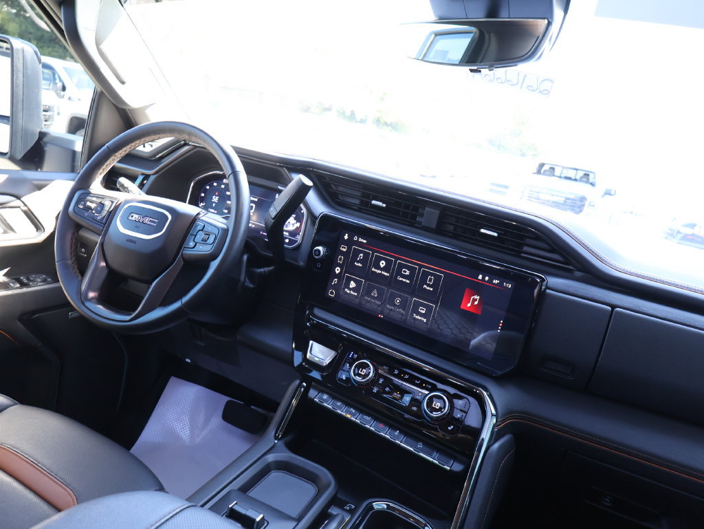 Certified 2025 GMC Sierra 3500 AT4 w/ AT4 Premium Plus Package AWD/4WD image 33