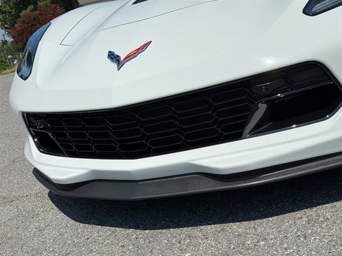 Used 2016 Chevrolet Corvette Z06 w/ 3LZ Preferred Equipment Group image 18