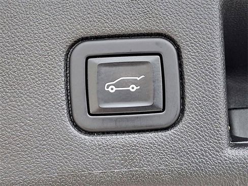 Used 2020 Chevrolet Equinox LT AWD/4WD image 28