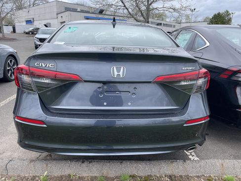 Used 2023 Honda Civic Sport image 6