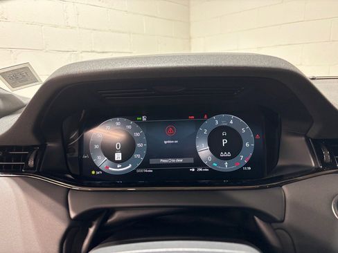 New 2026 Land Rover Range Rover Evoque Dynamic SE image 17