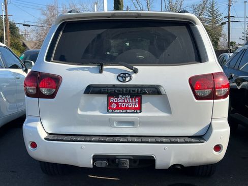 Used 2022 Toyota Sequoia TRD Sport image 5
