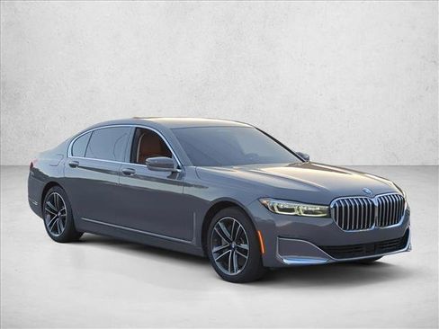 Used 2020 BMW 750i xDrive AWD/4WD image 3