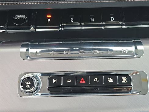 New 2025 Lincoln Aviator 2WD w/ Equipment Group 101A image 23
