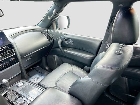 Used 2023 Nissan Armada SL w/ Midnight Edition Package AWD/4WD image 5