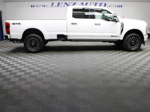Used 2024 Ford F250 Platinum AWD/4WD image 2