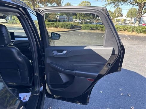 Used 2023 Ford Escape Platinum image 29