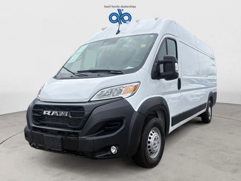 Used 2024 RAM ProMaster 3500 w/ Convenience Group image 3
