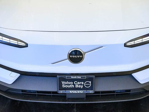 New 2026 Volvo EX30 Plus w/ Climate Package image 7