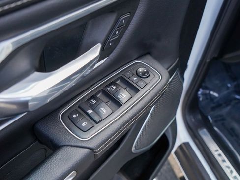 Used 2021 RAM 1500 Laramie image 25