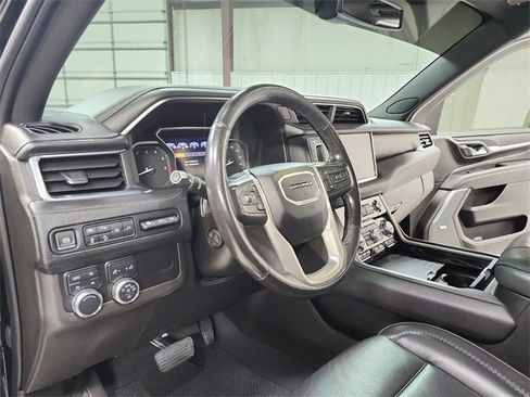 Used 2021 GMC Yukon XL Denali image 18