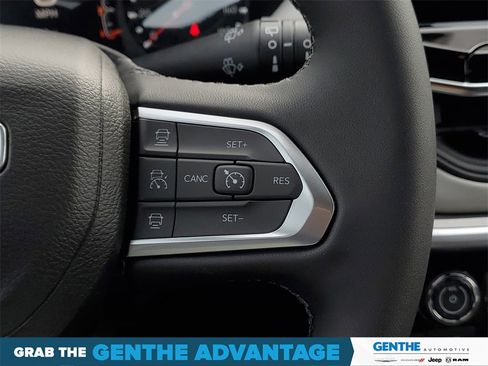 Used 2026 Jeep Compass Limited image 16