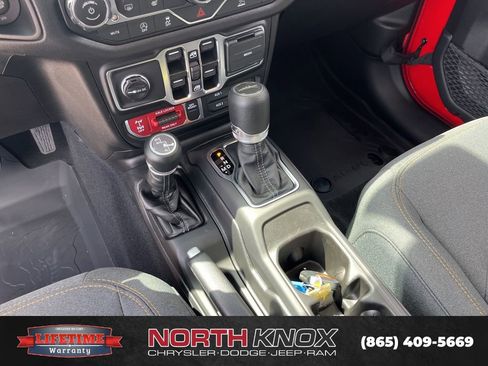 New 2025 Jeep Gladiator Sport image 11