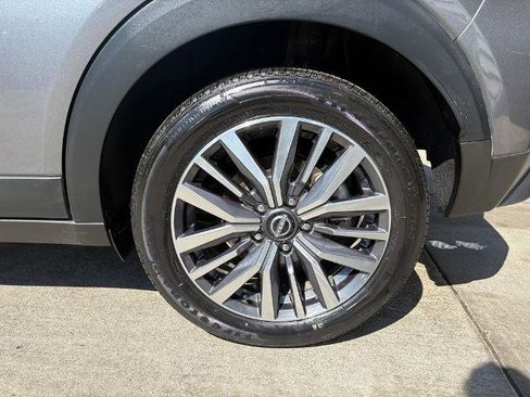 Certified 2024 Nissan Kicks SV image 13