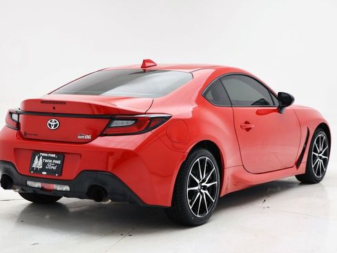 Used 2024 Toyota GR86 RWD image 9