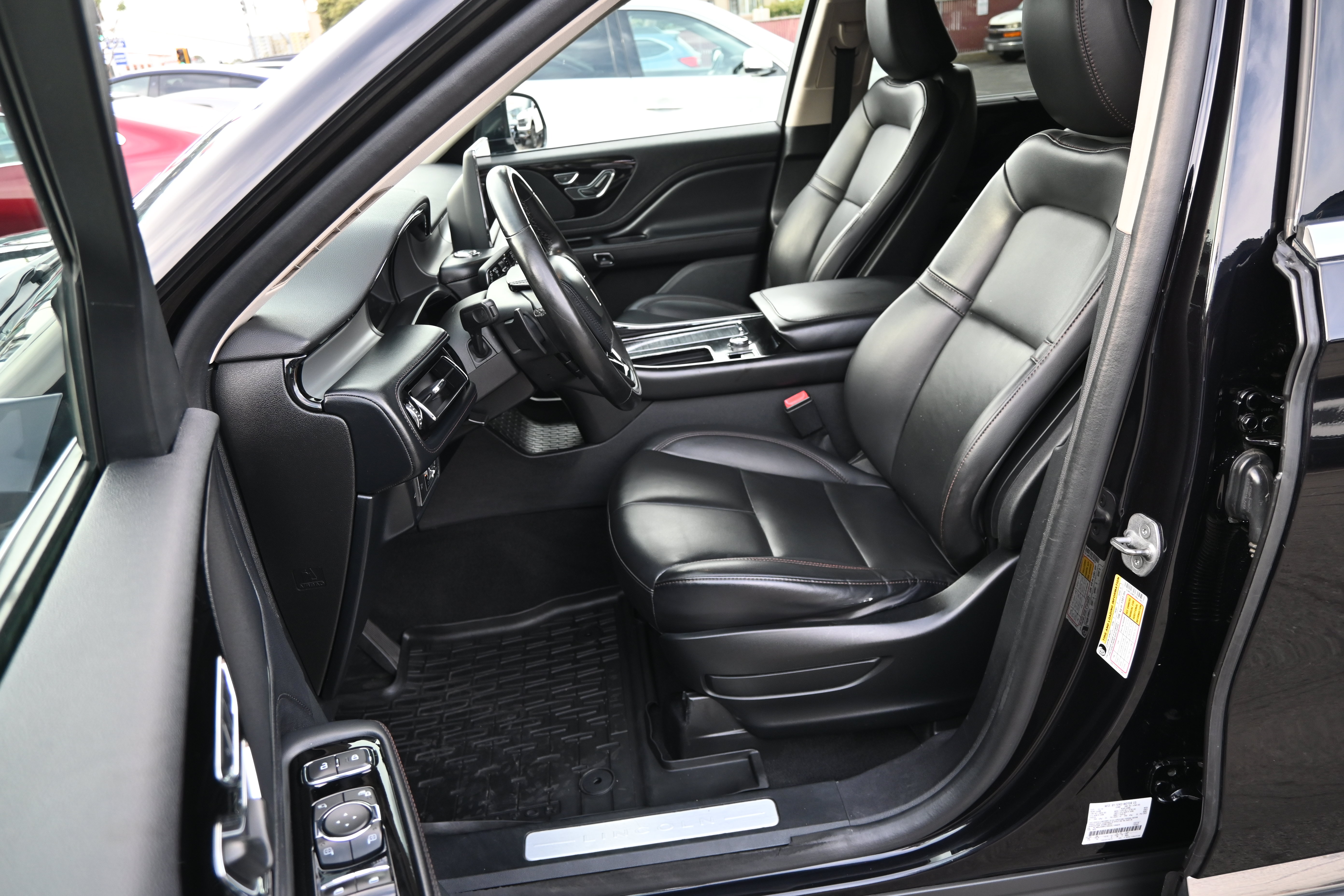 Used 2022 Lincoln Aviator 2WD image 32
