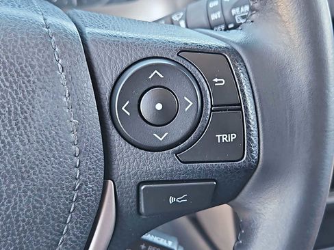 Used 2018 Toyota RAV4 XLE image 26