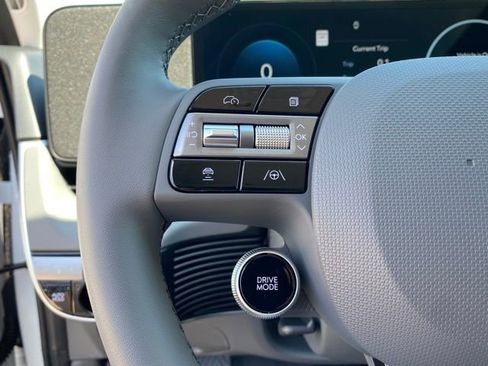 New 2025 Hyundai Ioniq 5 SEL image 17