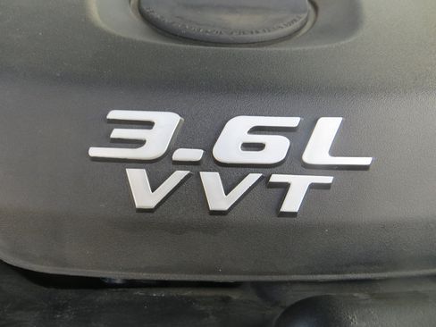 Used 2012 Jeep Grand Cherokee Laredo image 7