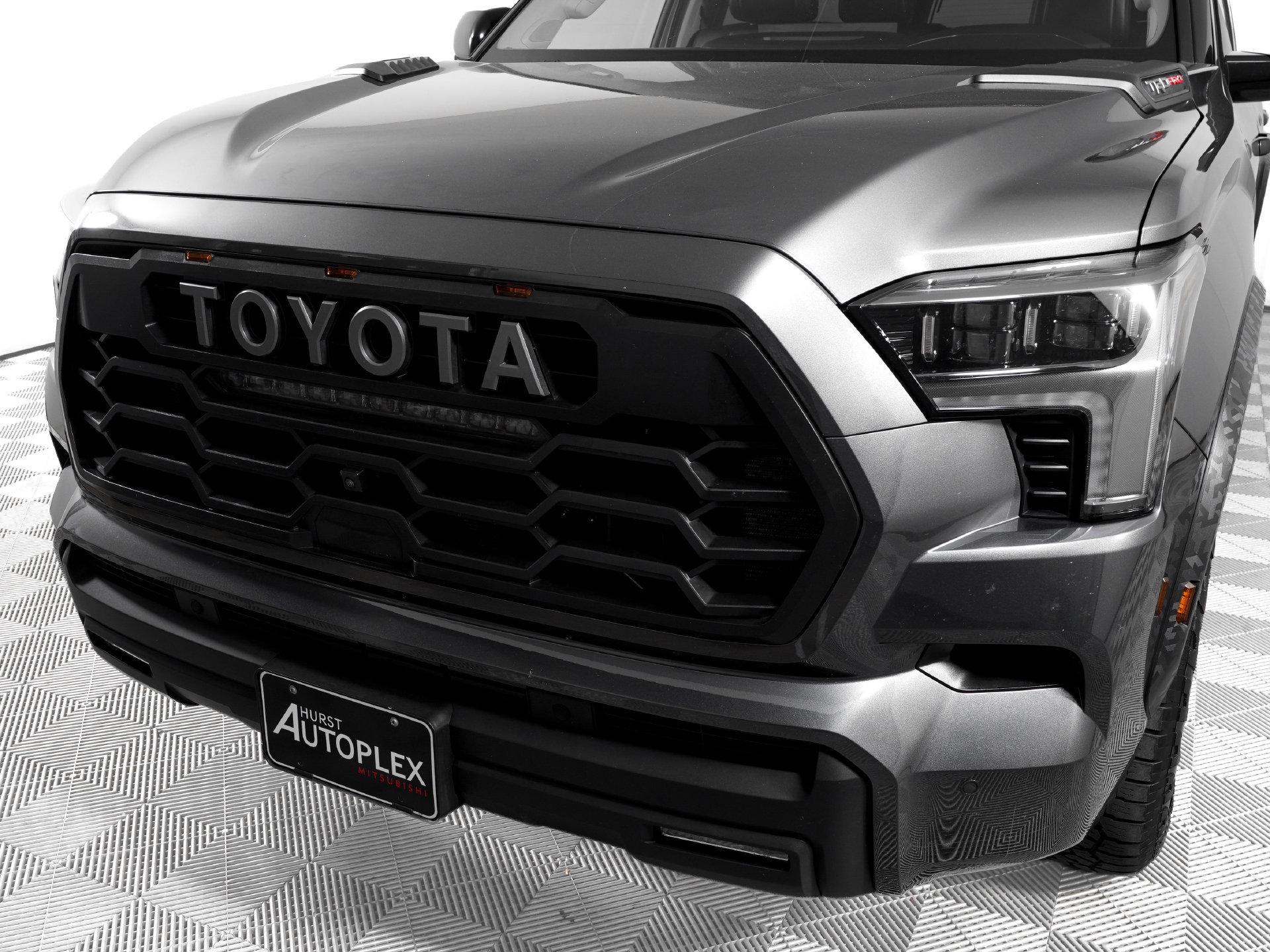 Used 2023 Toyota Sequoia TRD Pro AWD/4WD image 33