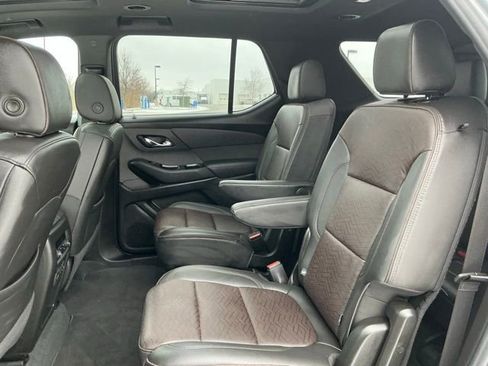 Used 2023 Chevrolet Traverse High Country image 37