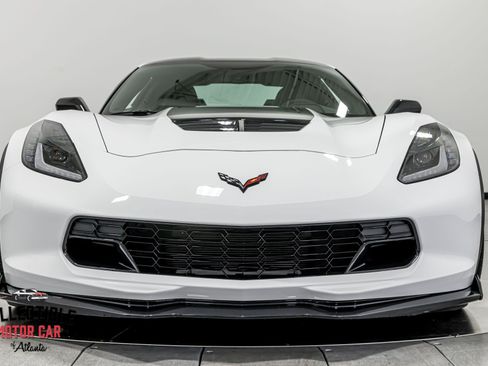 Used 2015 Chevrolet Corvette Z06 w/ 3LZ Preferred Equipment Group RWD image 46