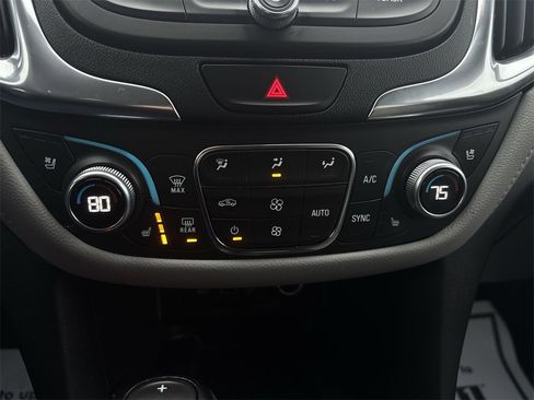 Used 2021 Chevrolet Equinox Premier image 25