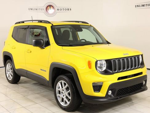 Used 2023 Jeep Renegade Latitude w/ Premium Group image 39