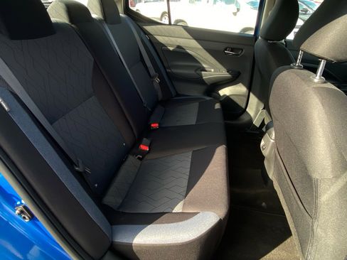 Used 2023 Nissan Versa SV image 15