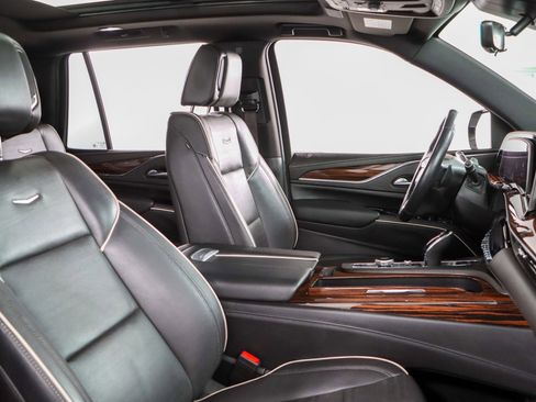 Used 2023 Cadillac Escalade Premium Luxury w/ LPO, Floor Liner Package image 33