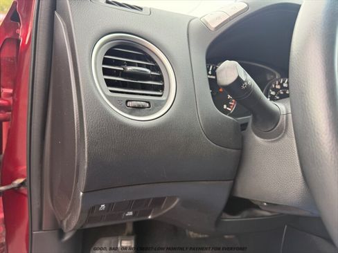 Used 2016 Nissan Pathfinder SV AWD/4WD image 25