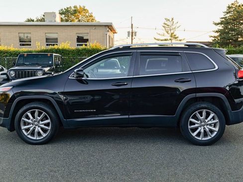 Used 2017 Jeep Cherokee Limited image 4