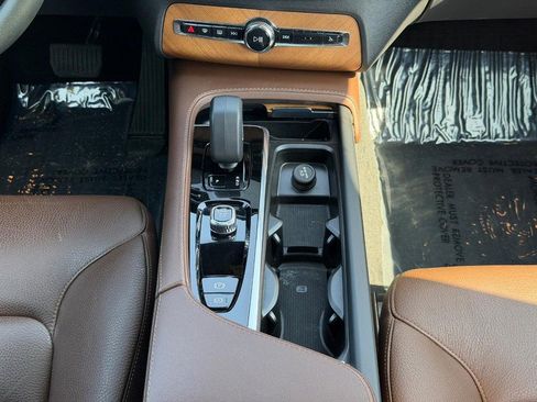 Used 2023 Volvo XC90 B6 Plus w/ Protection Package image 16